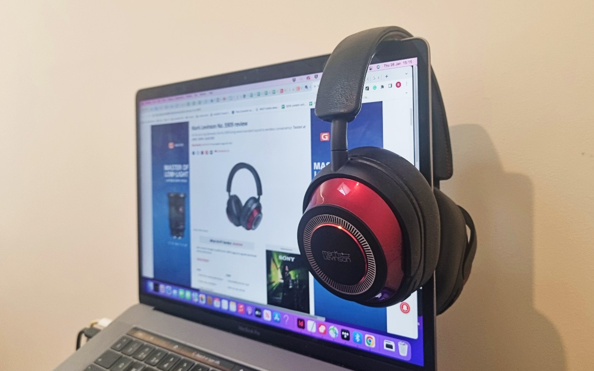 Noise Cancelling Headphones Reviewed for Ultimate Silence